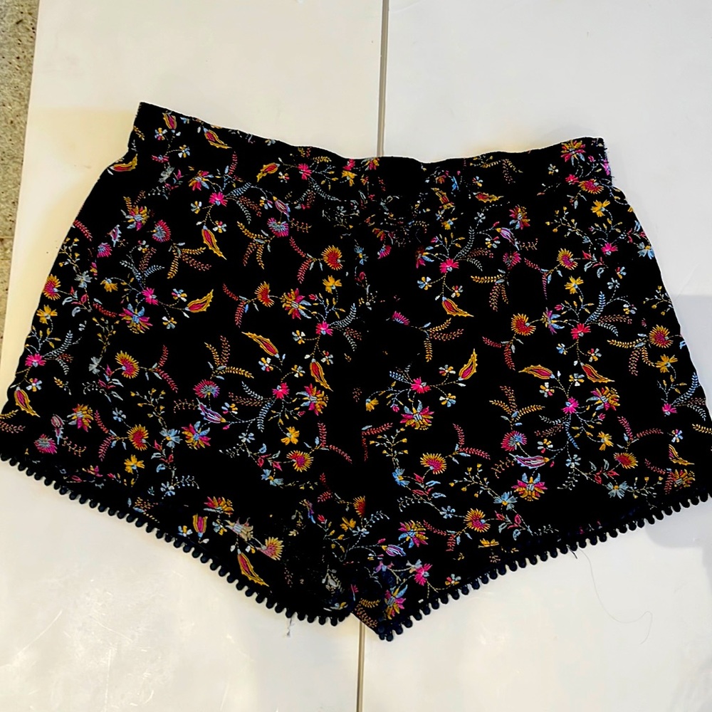 Ana Floral Shorts with Elastic Waist